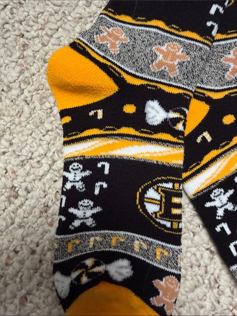Boston Bruins women’s large nwt socks
